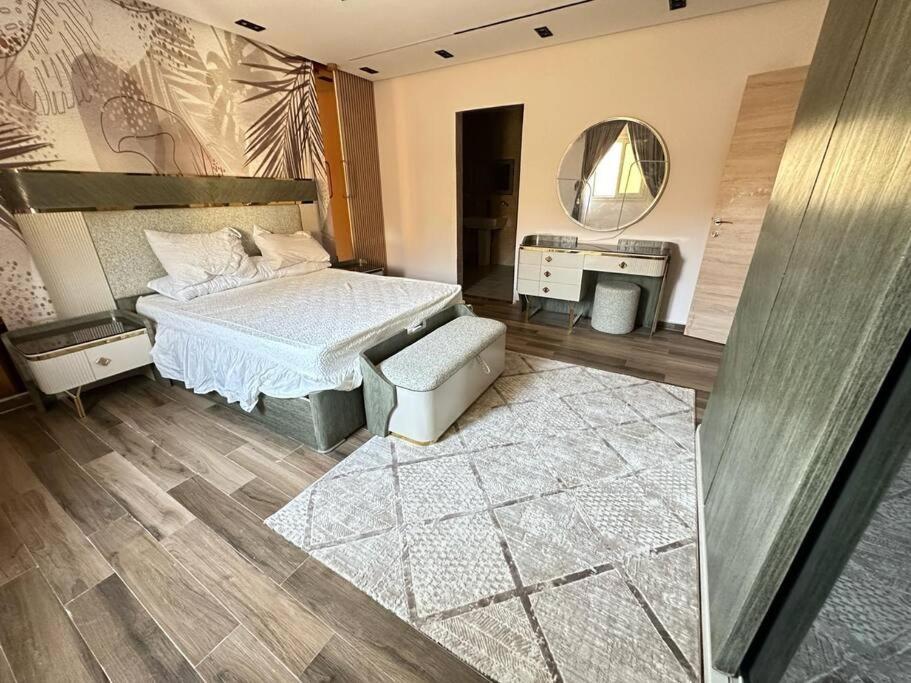 Apartment New In Pyramids Gardens Area Of Cairo