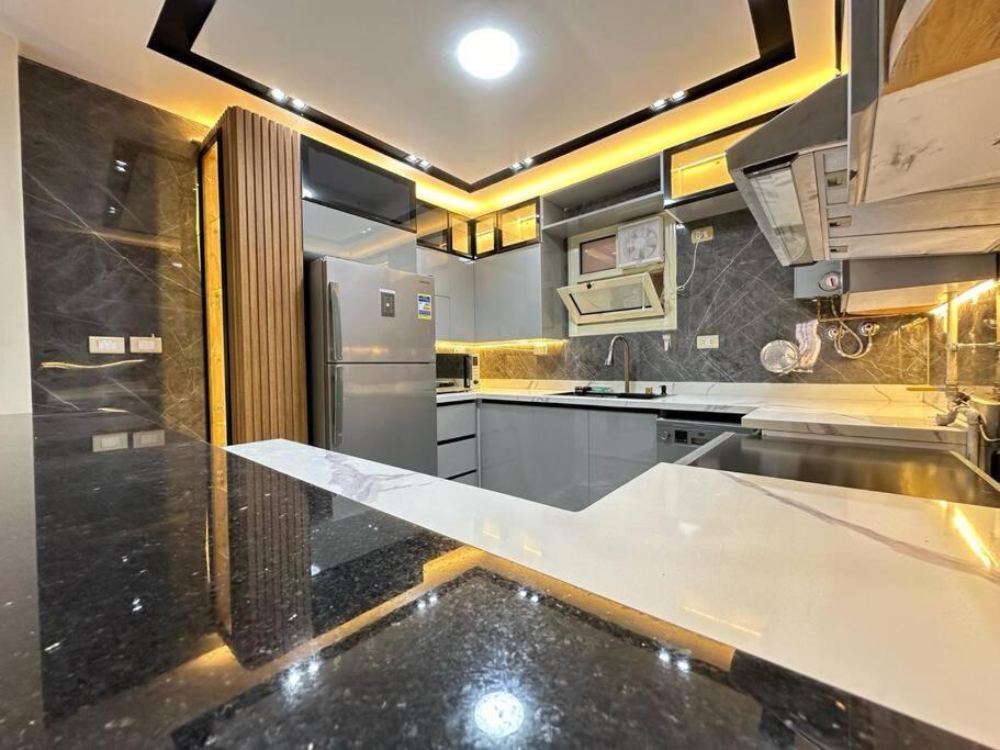 Apartment New In Pyramids Gardens Area Of