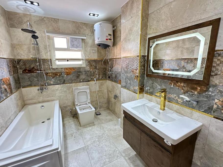 New In Pyramids Gardens Area Of