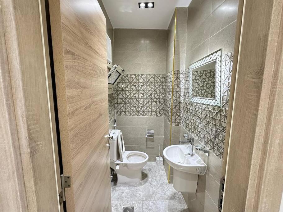 New In Pyramids Gardens Area Of Apartment