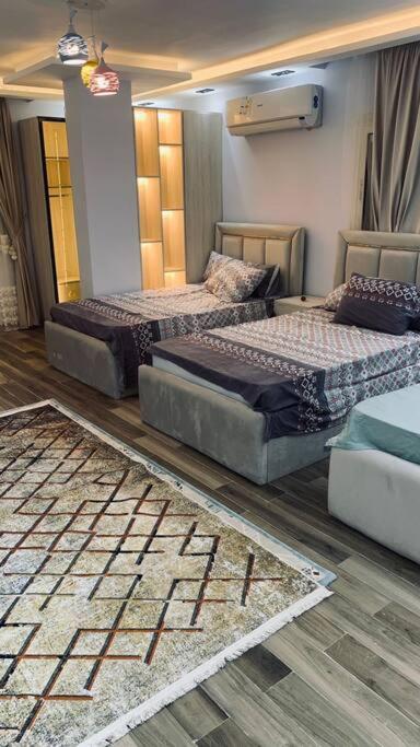 New In Pyramids Gardens Area Of