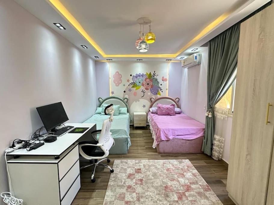 Apartment New In Pyramids Gardens Area Of