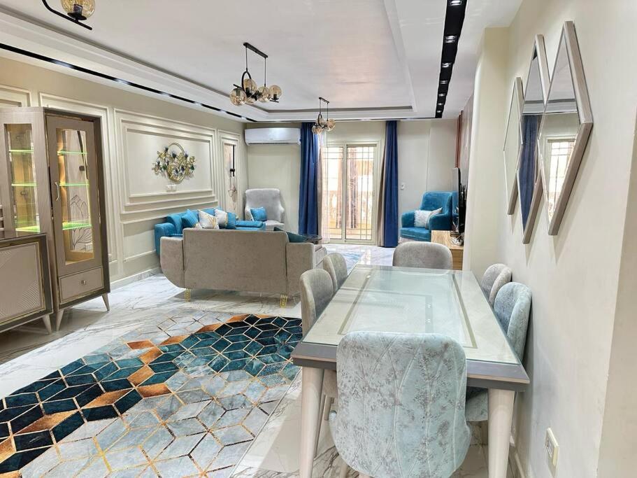 Apartment New In Pyramids Gardens Area Of Cairo