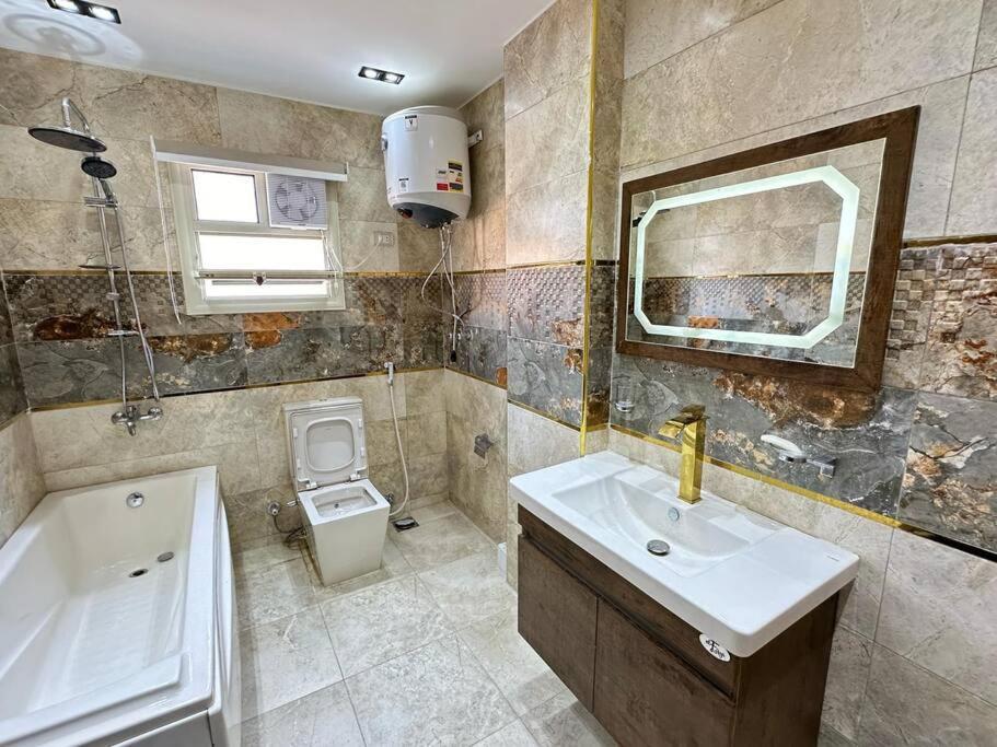 New In Pyramids Gardens Area Of Apartment *
